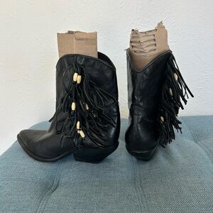 Vintage Zodiac Black Fringe Cowboy Boots women’s size 6